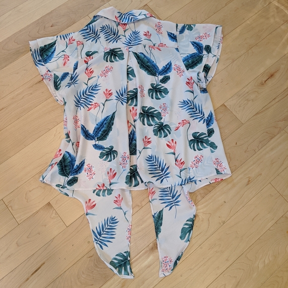 SIENNA SKY - Pink Tropical Tie Top - Picture 5 of 6